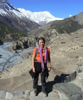Tina Eckert im Annapurnagebirge