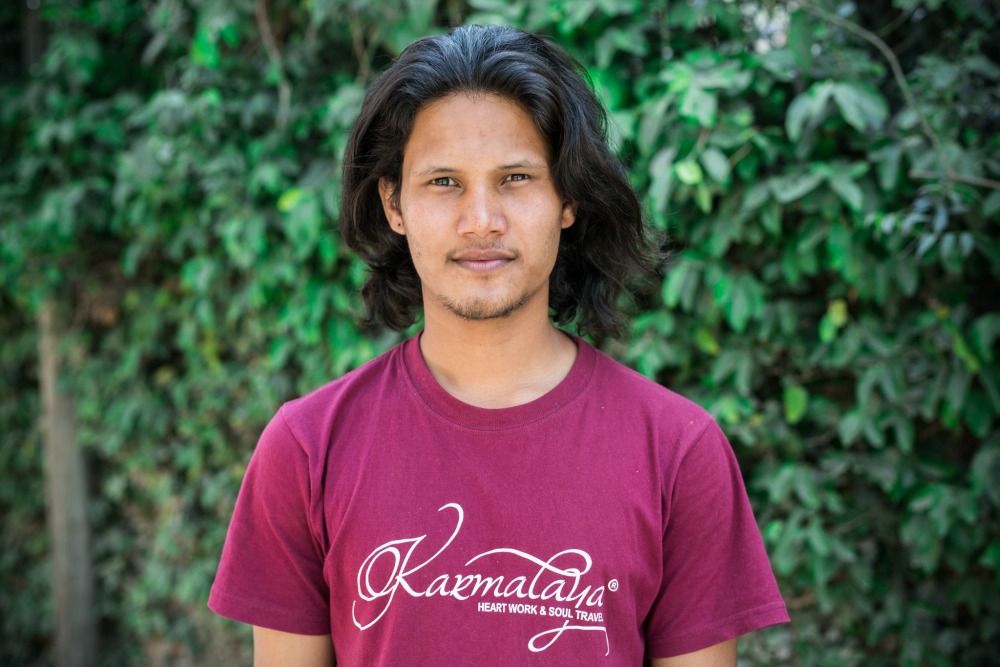 Mann vom Karmalaya-Team in Nepal