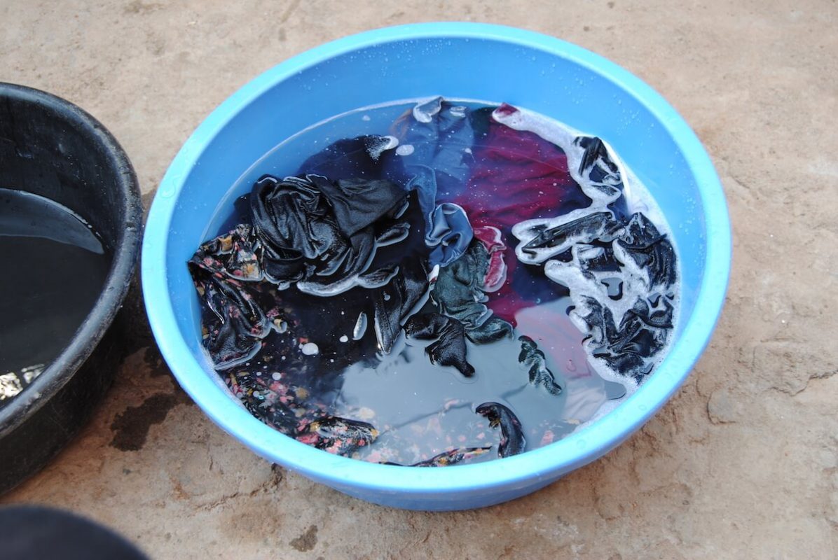 Wäsche waschen in Uganda