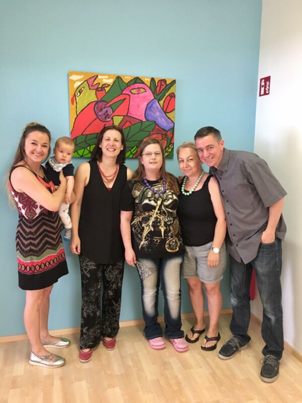 Gründerin Tina Eckert mit Pro Mente Reflex MitarbeiterInnen