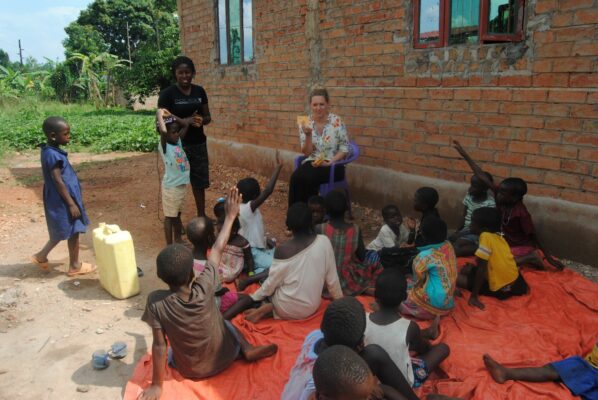 Volontärin im Projekteinsatz in Uganda